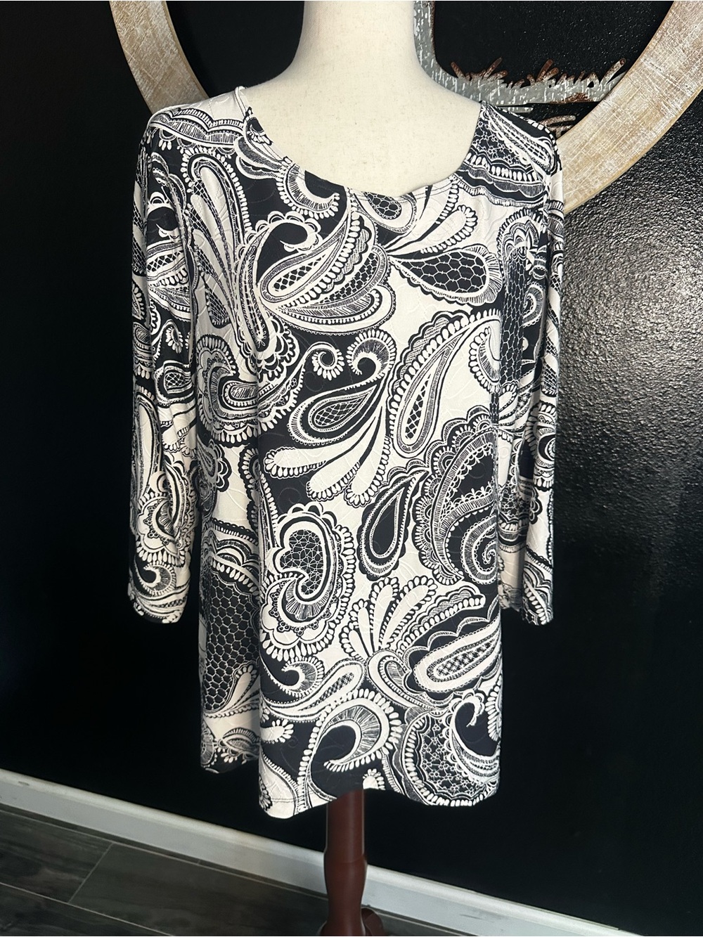 JM Collection Black and White Paisley Scoop Neck Top